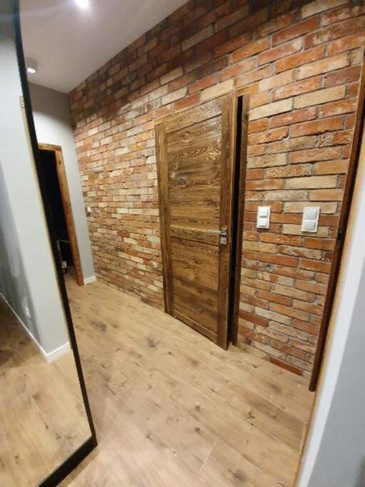 Vip Apart Bielany Przy Metrze Warsaw Luaran gambar