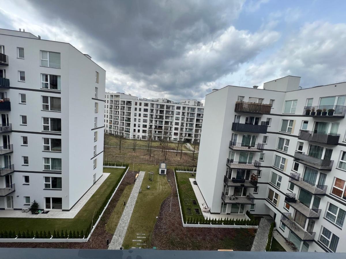 Vip Apart Bielany Przy Metrze Warsaw Luaran gambar