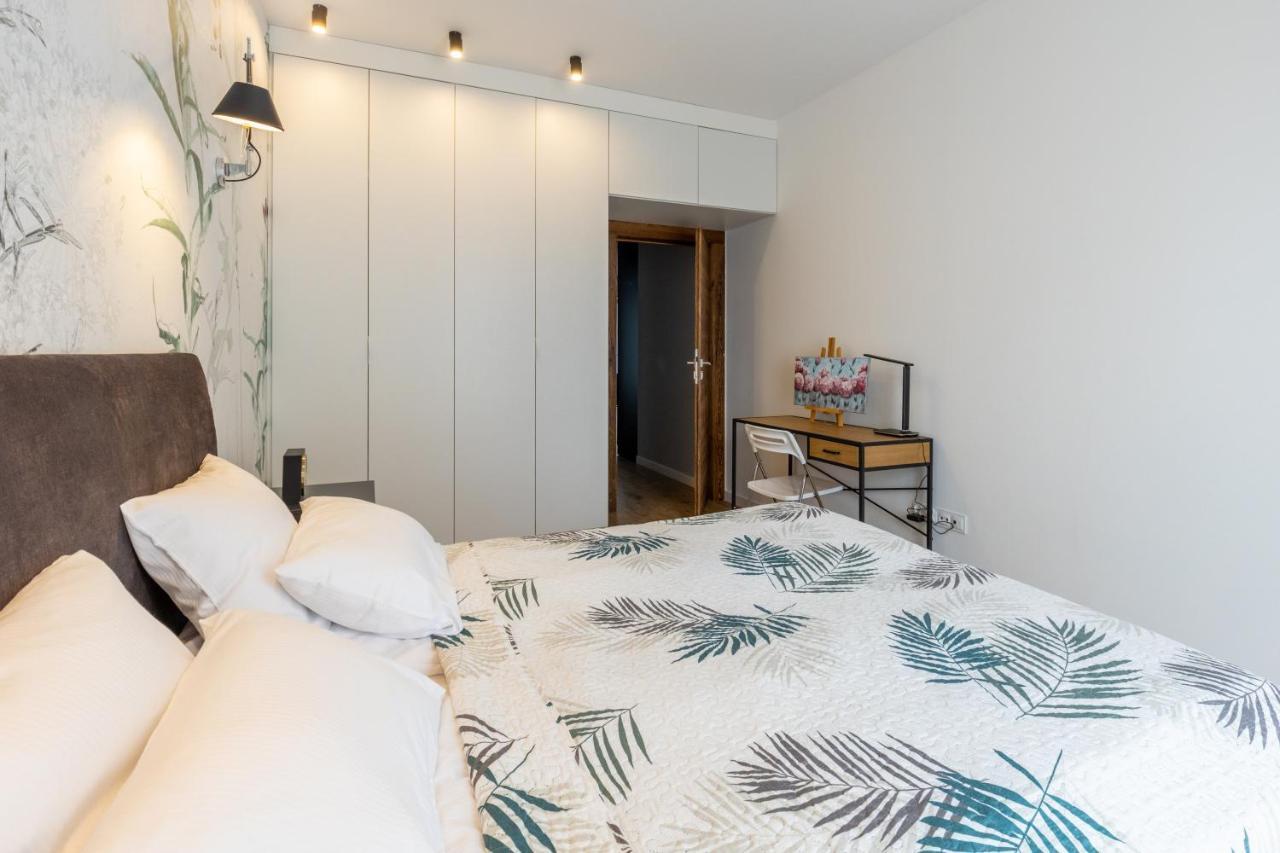 Vip Apart Bielany Przy Metrze Warsaw Luaran gambar